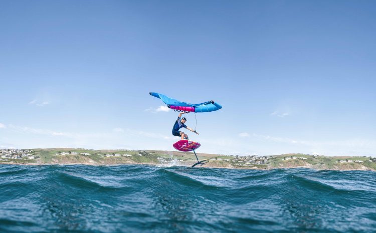  New @ The Paddle Sports Show 2021 – AZTRON, FALCON 5’10” CARBON X WINDFOIL BOARD